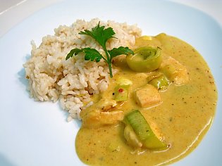 Scharfes Putengulasch mit Curry